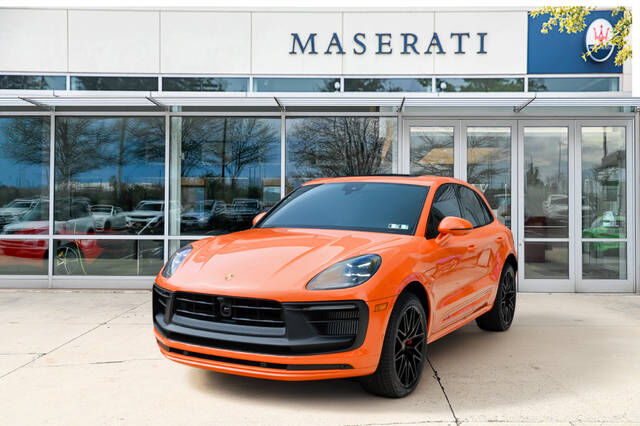 2023 PORSCHE Macan
