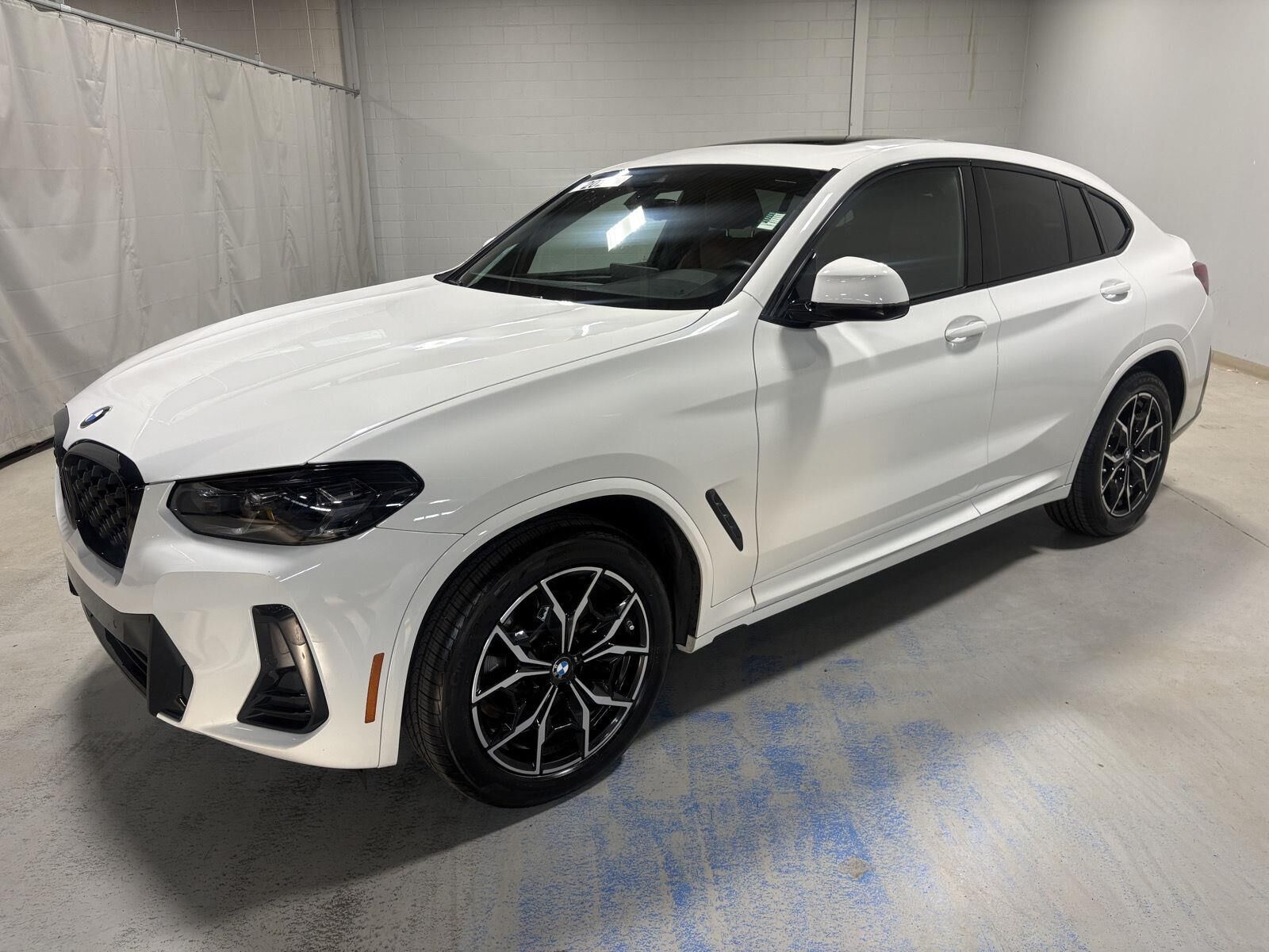2023 BMW X4