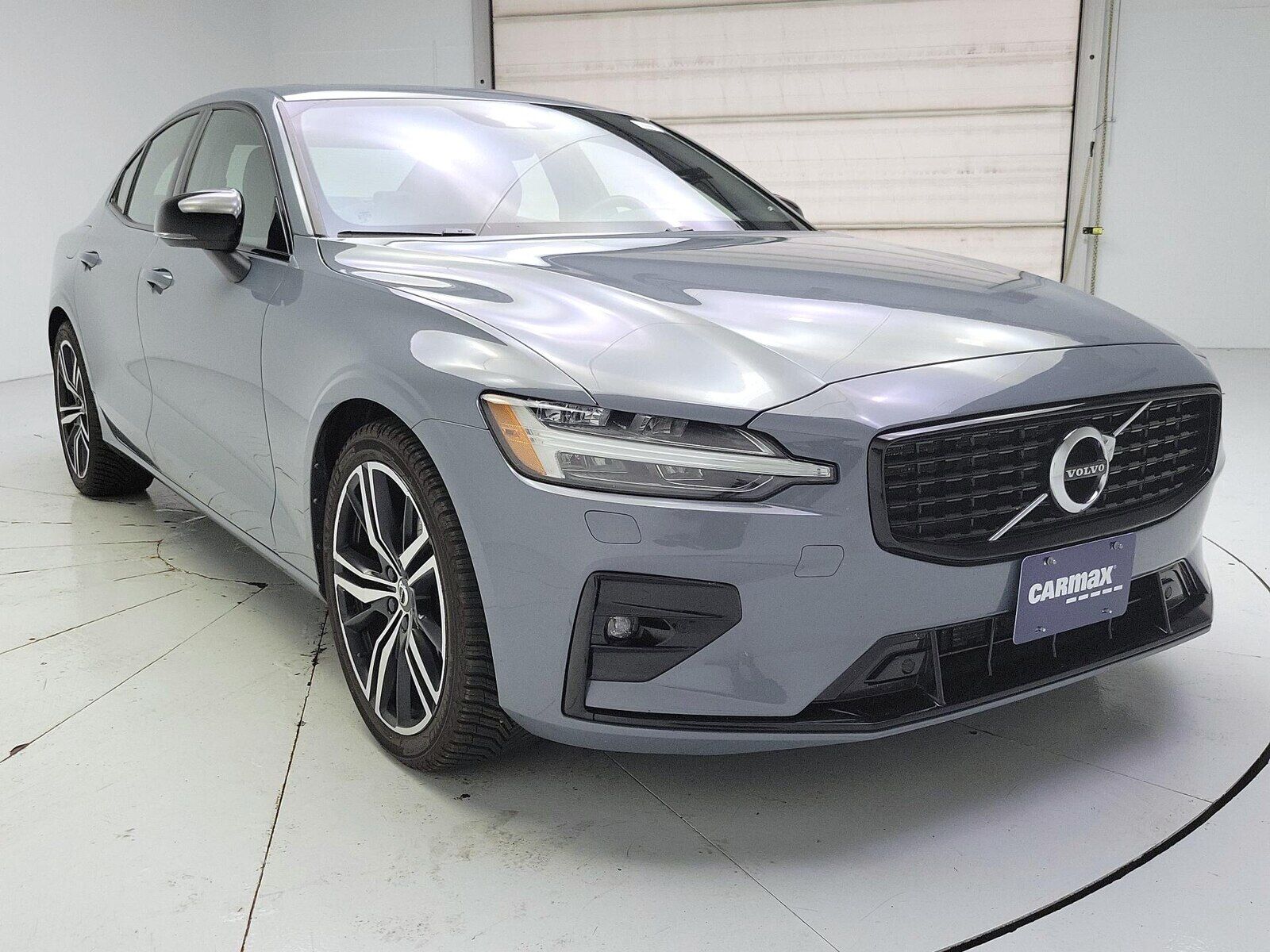 2022 VOLVO S60