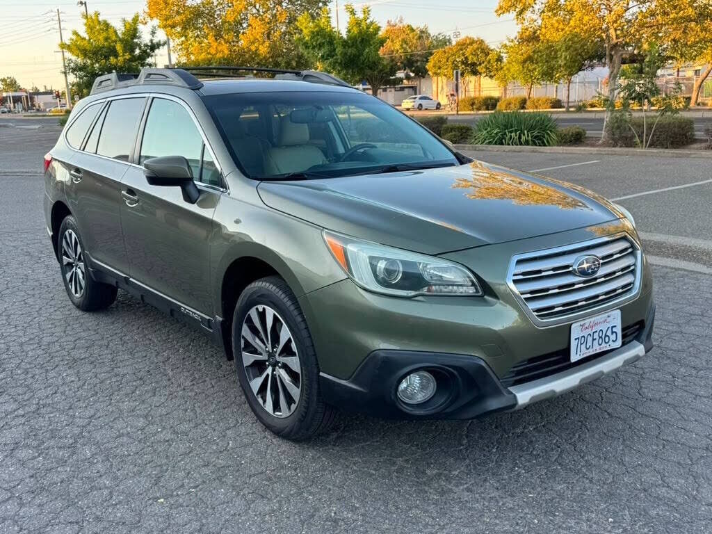 2016 SUBARU Outback