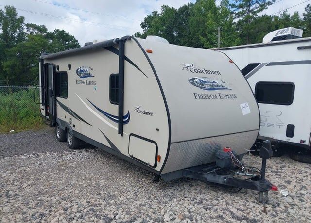 2016 FOREST RIVER Freedom Express