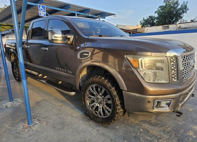 2016 NISSAN Titan