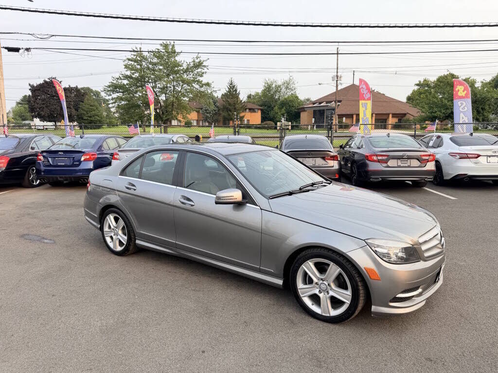 2011 MERCEDES-BENZ C-Class