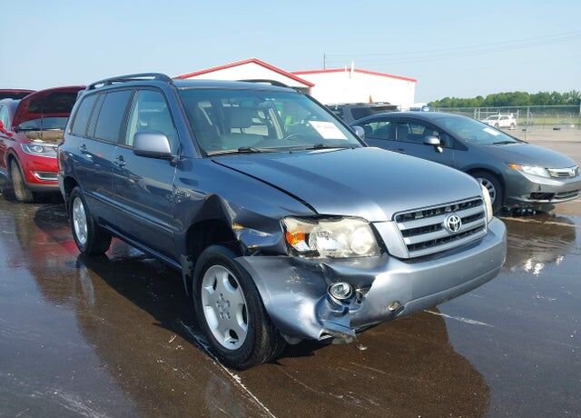 2004 TOYOTA Highlander