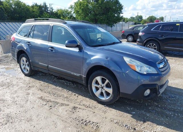 2014 SUBARU Outback