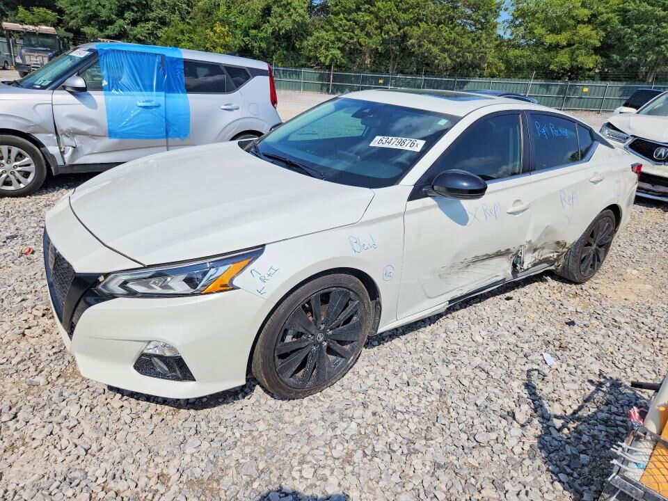 2022 NISSAN Altima