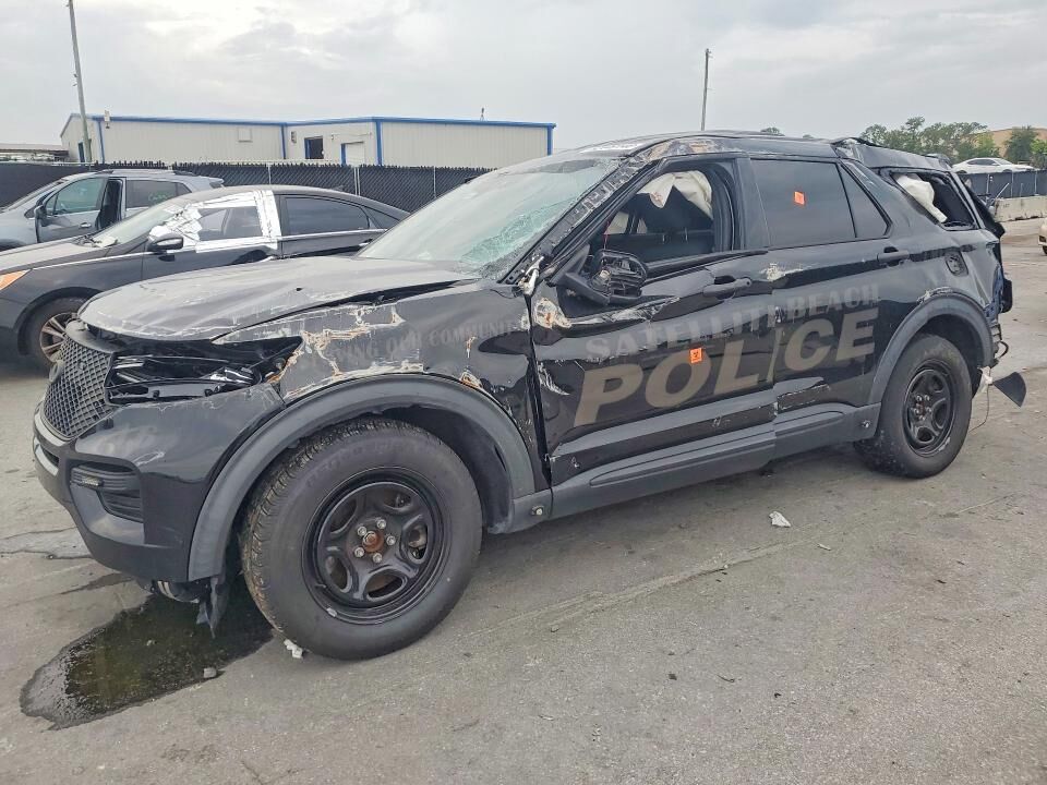2021 FORD Explorer