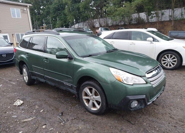 2013 SUBARU Outback