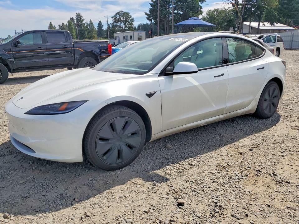 2026 TESLA Model 3