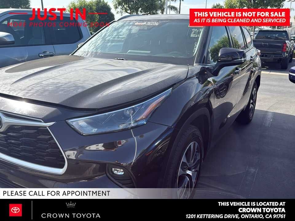 2022 TOYOTA Highlander