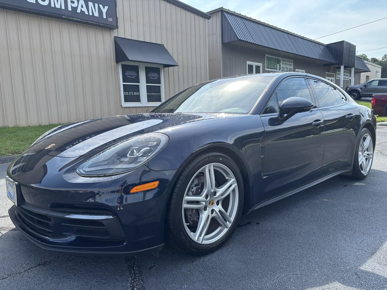 2018 PORSCHE Panamera