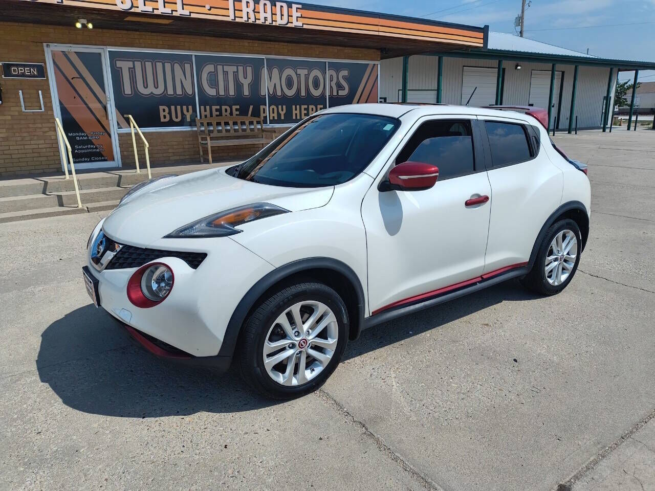 2015 NISSAN Juke