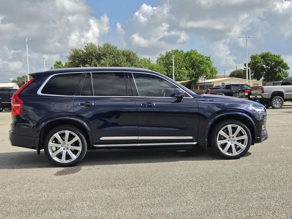 2017 VOLVO XC90