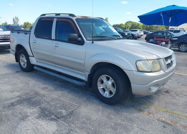 2004 FORD Explorer