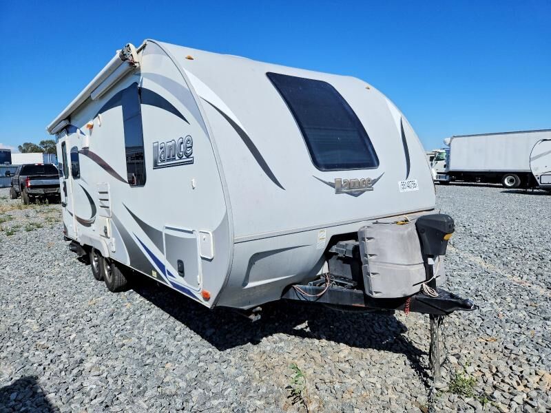 2016 LANCE CAMPER Lance Camper