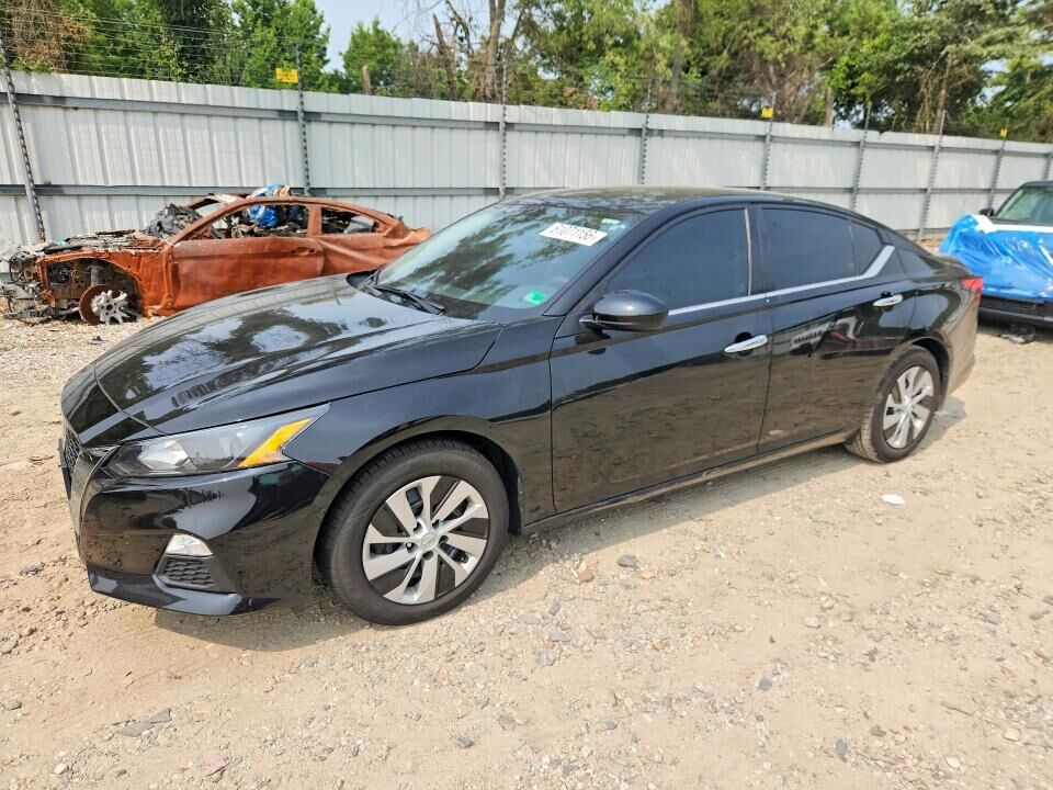 2022 NISSAN Altima