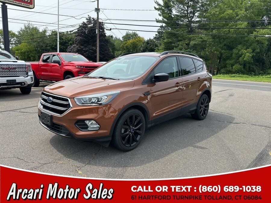 2017 FORD Escape