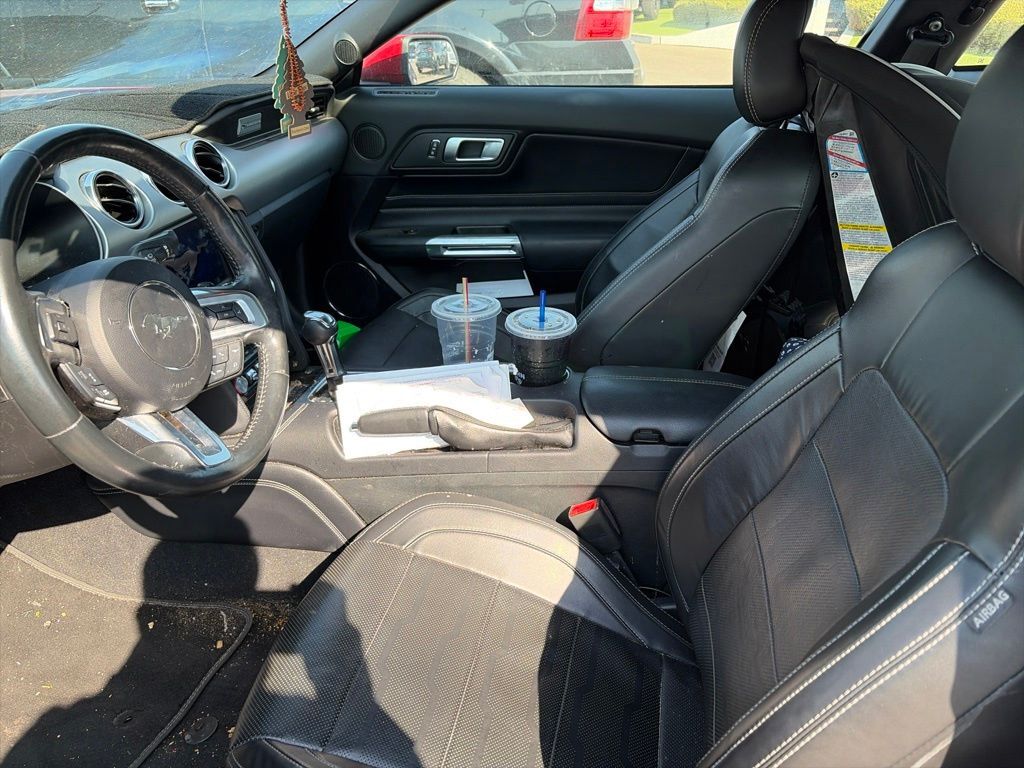 2022 FORD Mustang