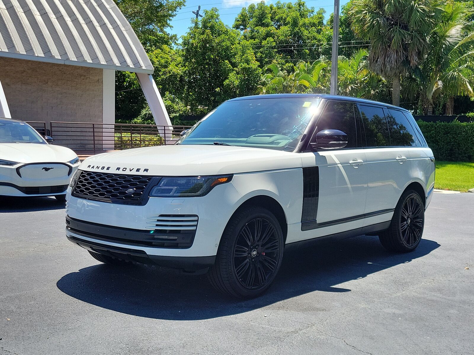 2021 LAND ROVER Range Rover