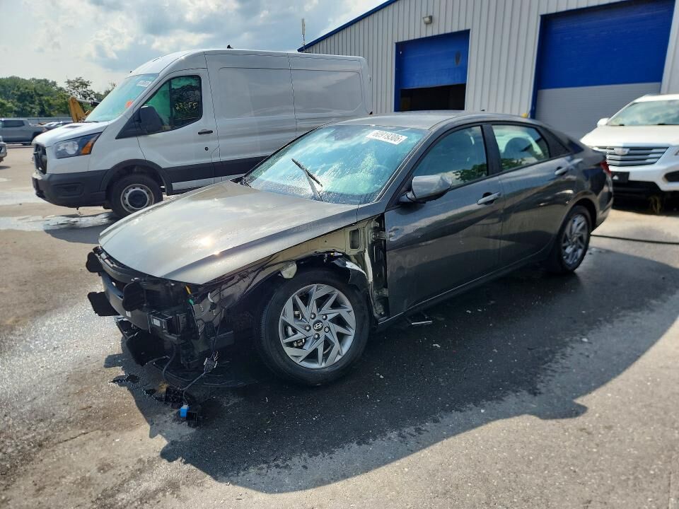 2024 HYUNDAI Elantra