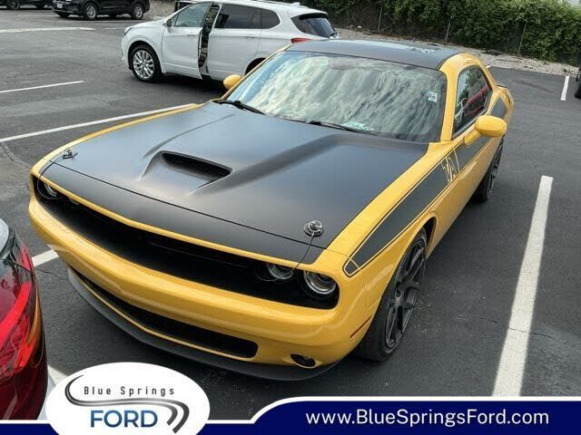 2017 DODGE Challenger