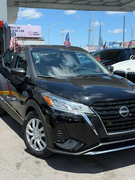 2024 NISSAN Kicks