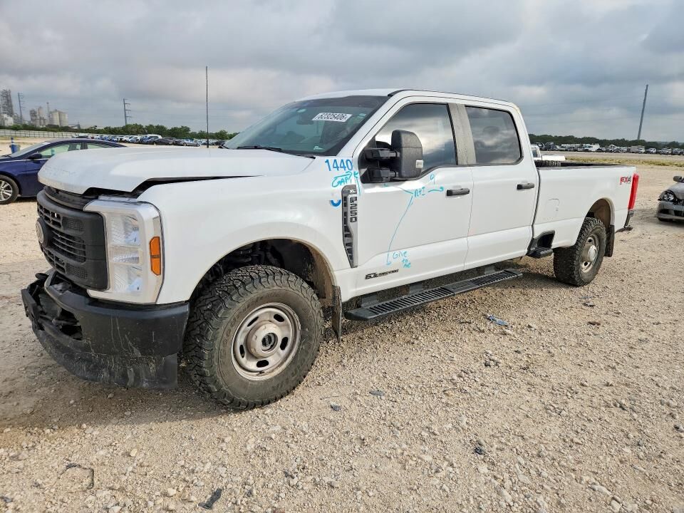 2025 FORD F-250