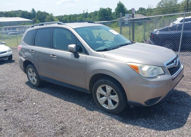 2014 SUBARU Forester