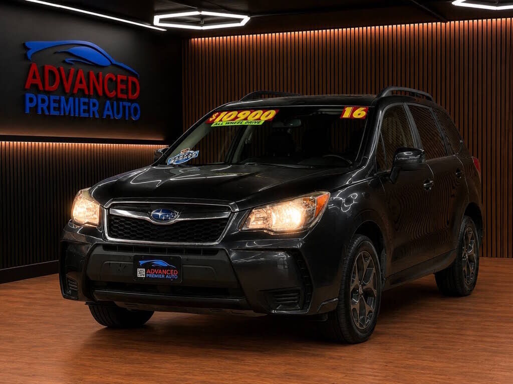 2016 SUBARU Forester