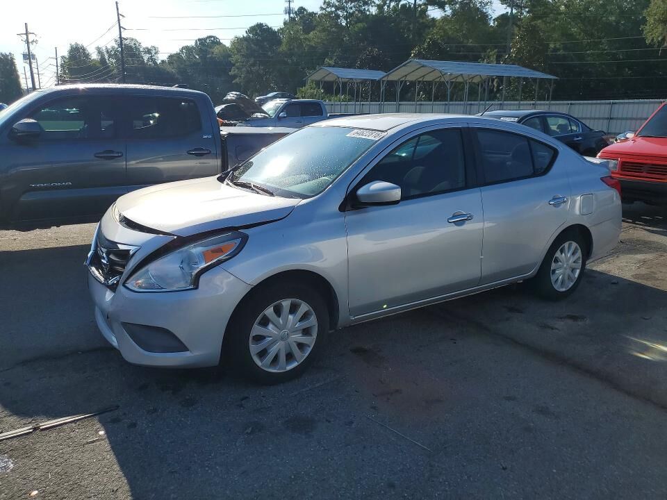 2018 NISSAN Versa
