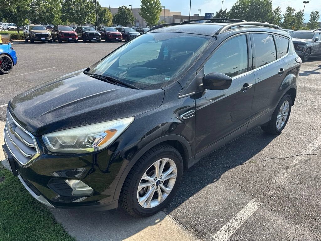 2017 FORD Escape