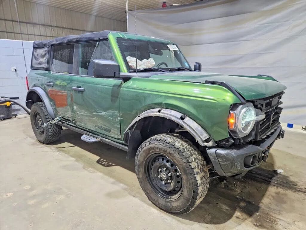 2022 FORD Bronco