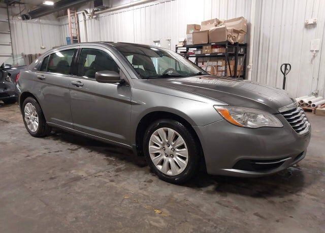 2012 CHRYSLER 200