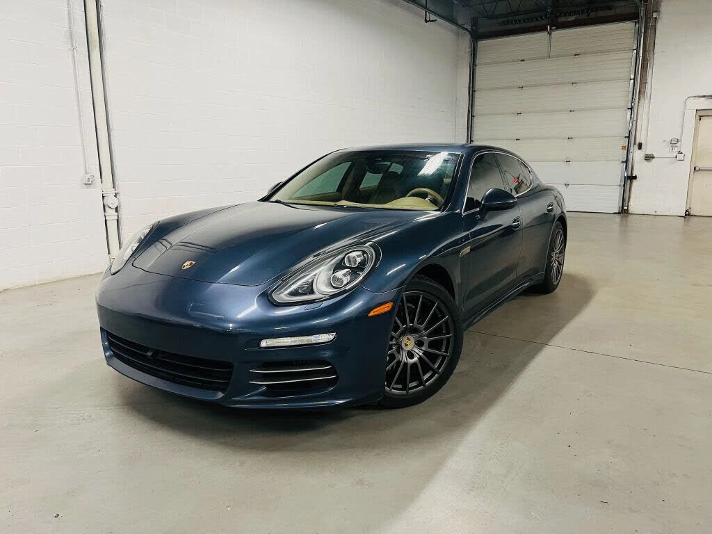 2014 PORSCHE Panamera