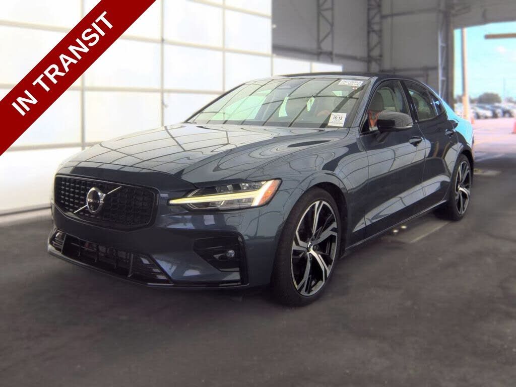 2024 VOLVO S60