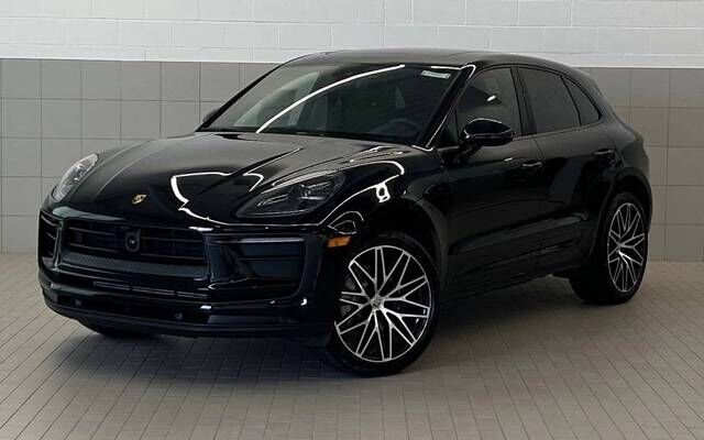 2026 PORSCHE Macan