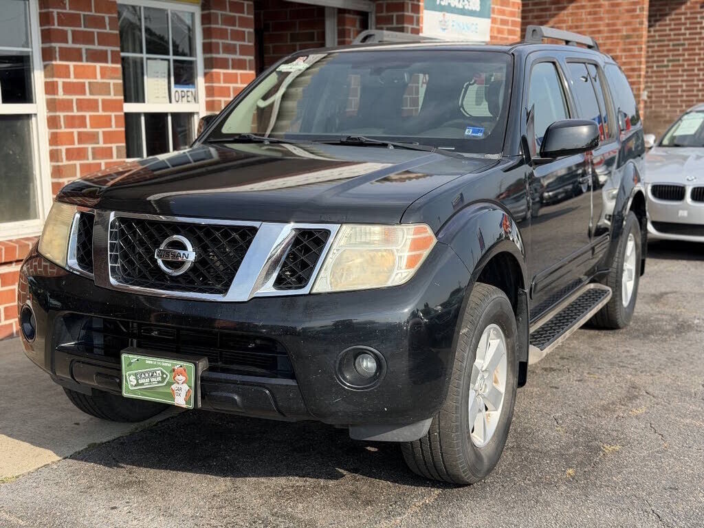 2011 NISSAN Pathfinder