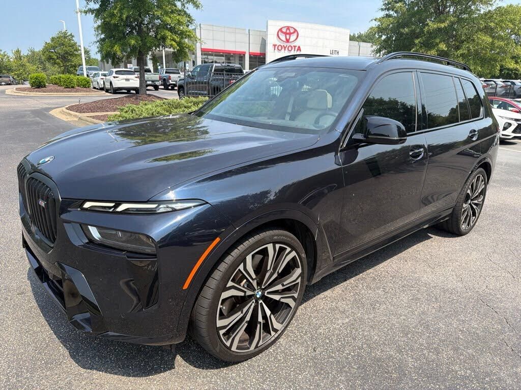 2023 BMW X7