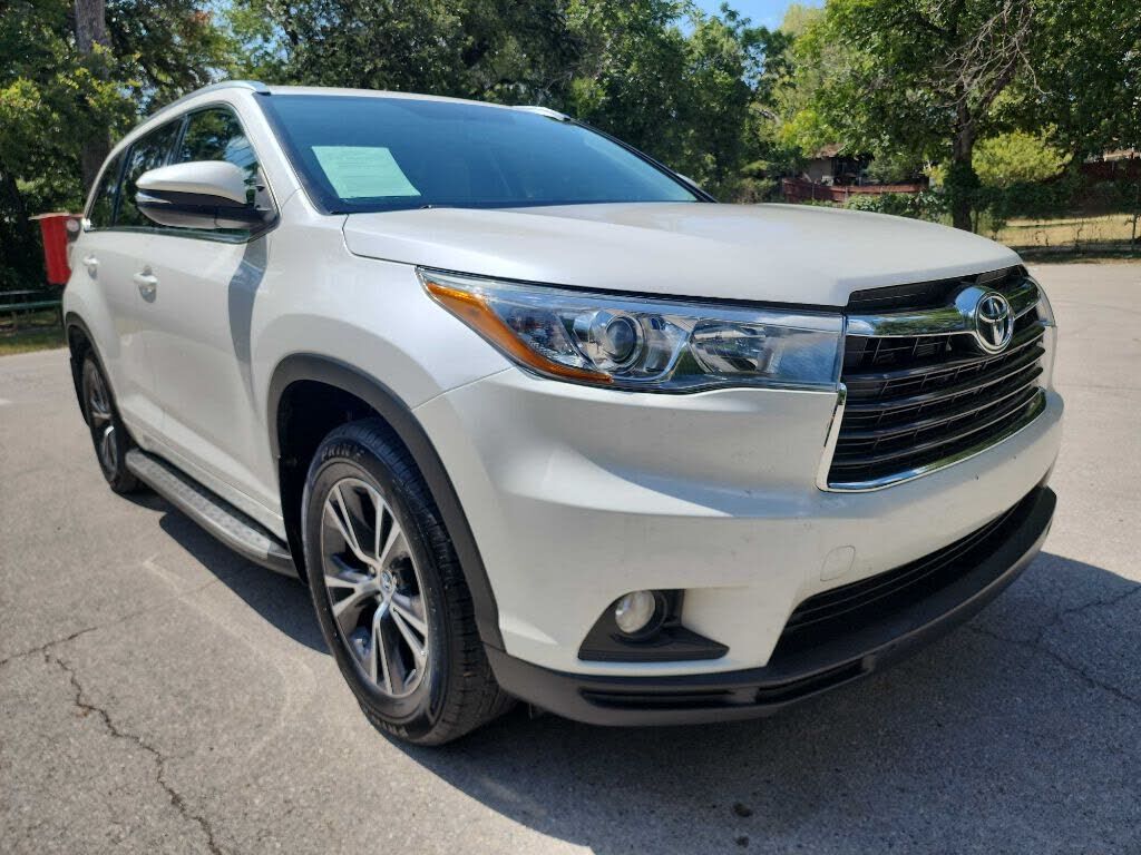 2016 TOYOTA Highlander
