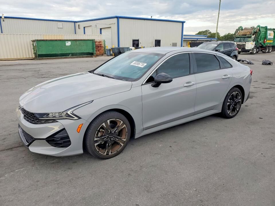 2022 KIA K5