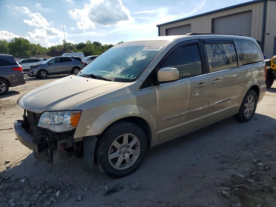 2012 CHRYSLER Town and Country