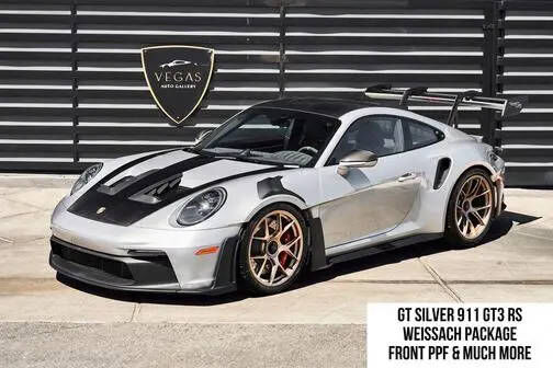 2025 PORSCHE 911
