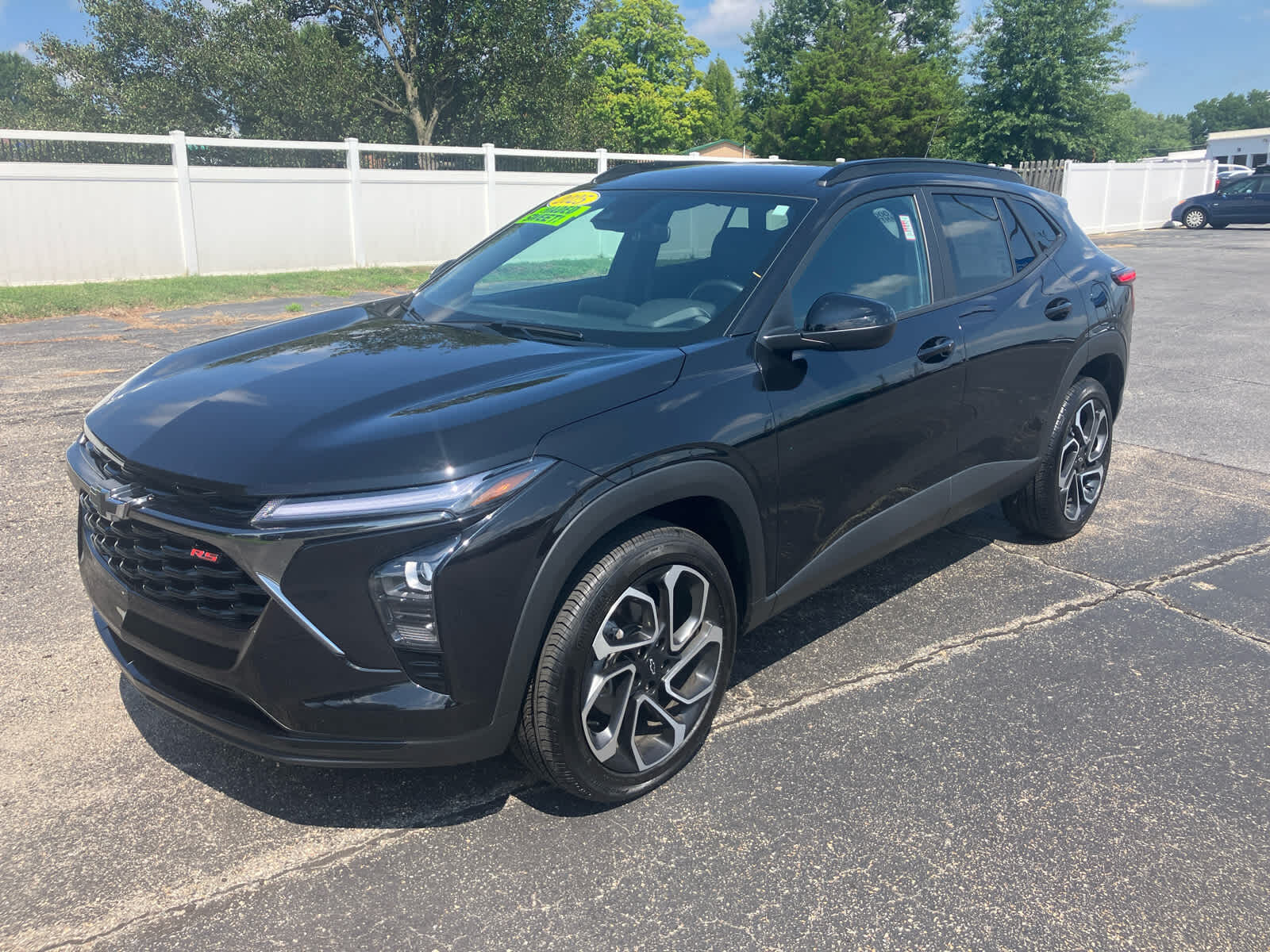 2025 CHEVROLET Trax