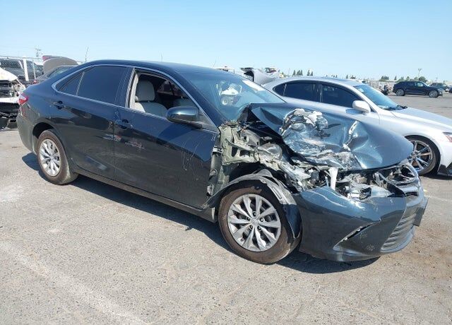 2017 TOYOTA Camry