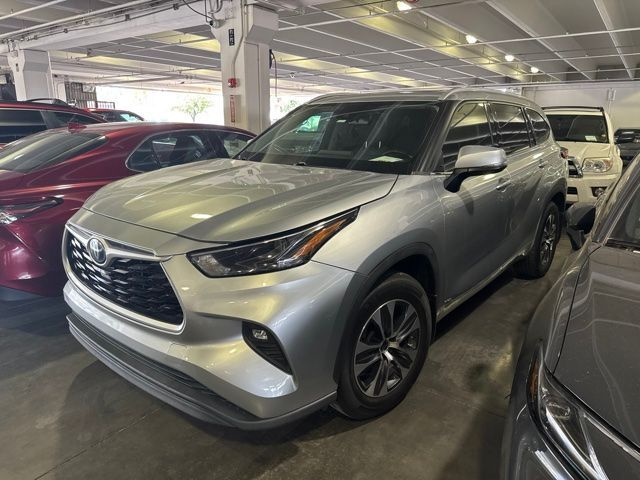 2022 TOYOTA Highlander
