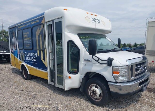 2019 FORD E-350