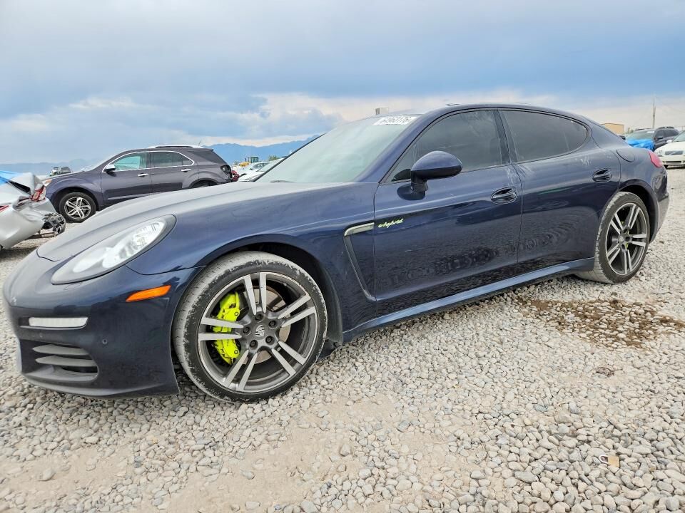 2016 PORSCHE Panamera
