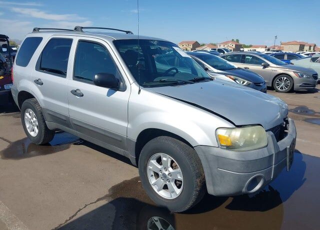 2005 FORD Escape