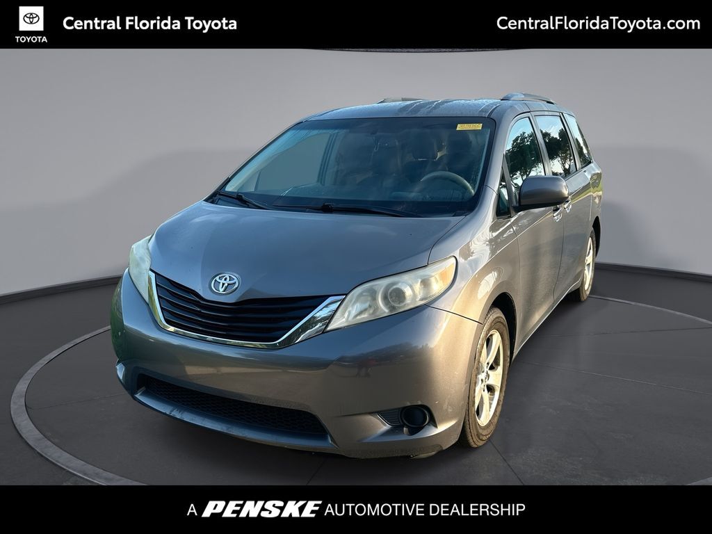 2014 TOYOTA Sienna
