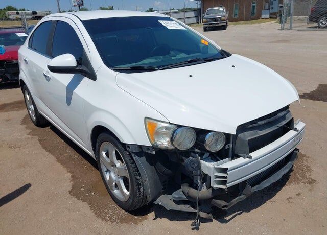 2015 CHEVROLET Sonic